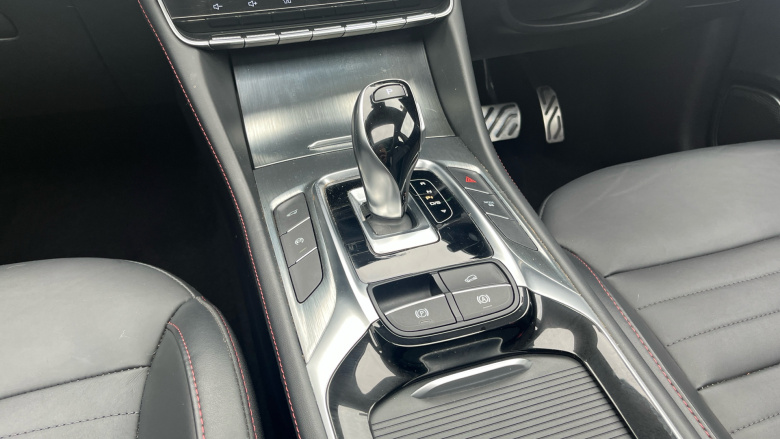 MG Hs 1.5 T-GDI Exclusive 5dr DCT Petrol Hatchback